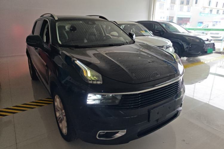 Used Lynk & Co 01 2017 2.0T Two-Wheel Drive Pro Edition Front Right 45 Deg