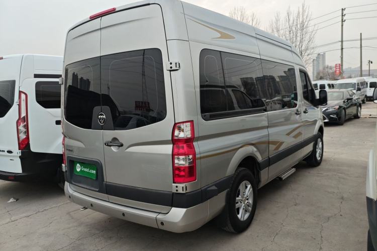 Used Foton Toano 2023 2.0T Compact Comfort Edition Manual Transmission Long Wheelbase Mid-Height Design with Single Rear Tire 9-Seater