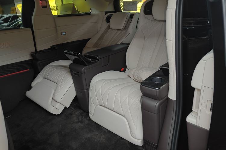 Used Denza D9 2024 PIONEER Four-Seat Pioneer Edition
