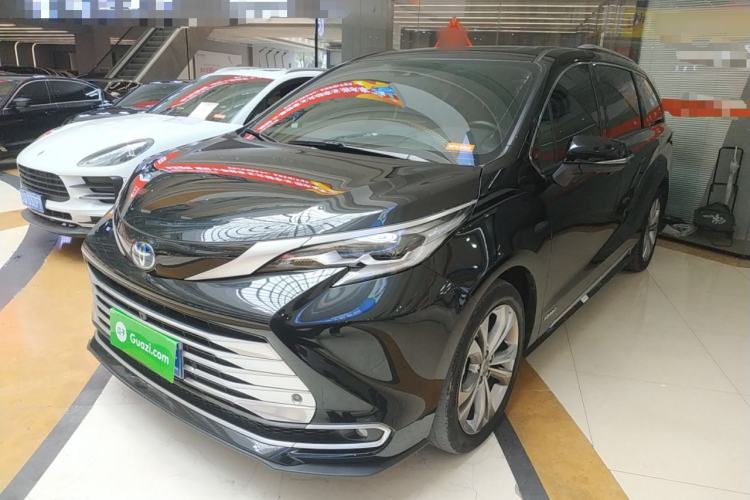 Used Toyota Sienna 2023 2.5L Hybrid Platinum Edition