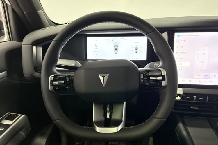 Used Deepal G318 2024 Four-Wheel-Drive Air Suspension Model