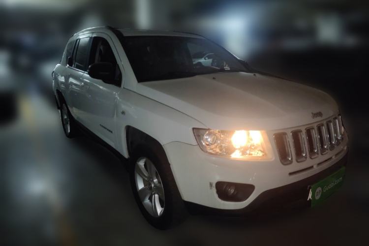 Used Jeep Compass 2012 2.4L four-wheel-drive sport version
