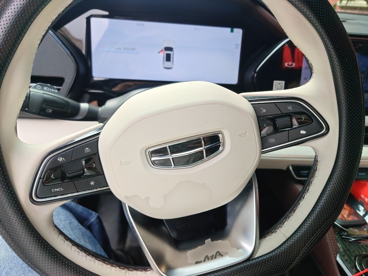Geely Auto Monjaro L 2021 2.0TD DCT EVO Two-Wheel Drive Prestige Version — снимка 10