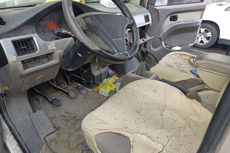 Used Wuling Rongguang 2011 1.2L Base Version