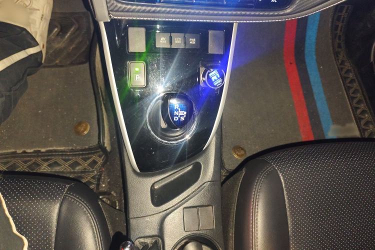 Used Toyota Levin 2017 Revised Dual-Engine 1.8H GS E-CVT Elite Sunroof Version China V Standard
