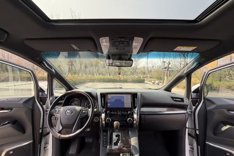 Used Toyota Vellfire 2023 Crown Dual-Engine 2.5L HV Ultimate Edition