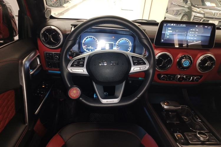 Used BAIC Off-Road BJ40 2020 2.0T Automatic Four-Wheel Drive Urban Hunter Edition Chivalrous Type Steering Wheel