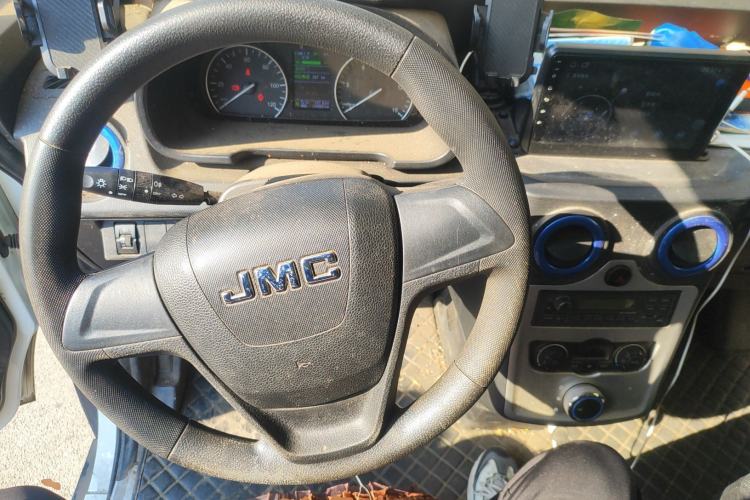 Used JMC E-Roadrunner 2023 E630 Van Base Model 41.86 kWh
