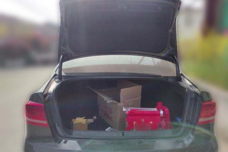 Used Volkswagen Magotan 2013 2.0 TSI Luxury Model Trunk