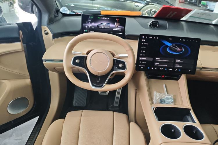 Used Hima Luxeed R7 2024 All-Electric 736 km Ultra
