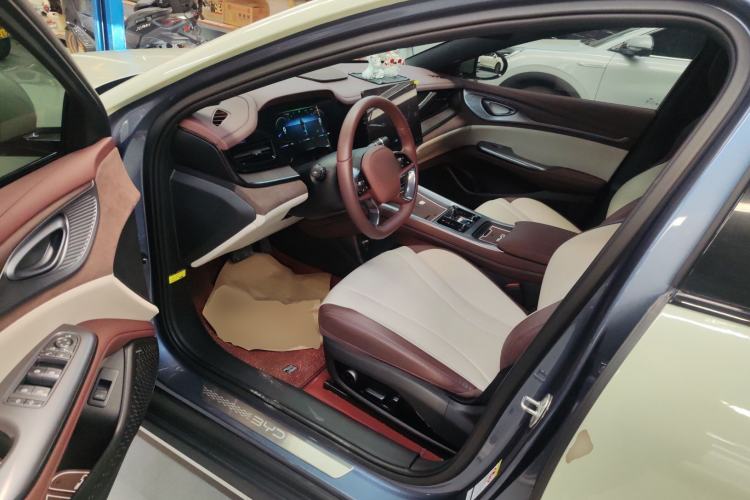 Used BYD Seal 2023 DM-i 1.5T 121km Prestige Model
