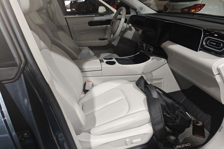 Used Leapmotor C11 2023 Range-Extended 180 Comfort Edition Right Front Seat