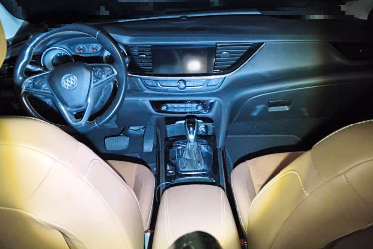 Used Buick Regal 2019 20T Elite Version China VI Standard Center Console