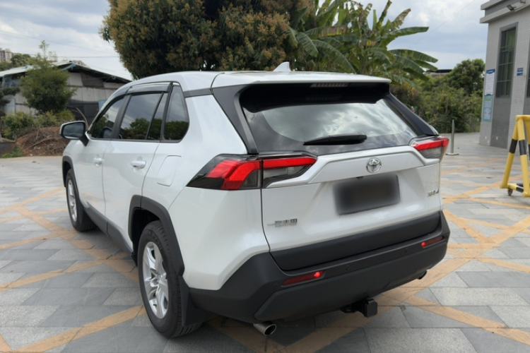 Used Toyota RAV4 2023 2.0L CVT Two-Wheel Drive Urban Edition Exterior 5