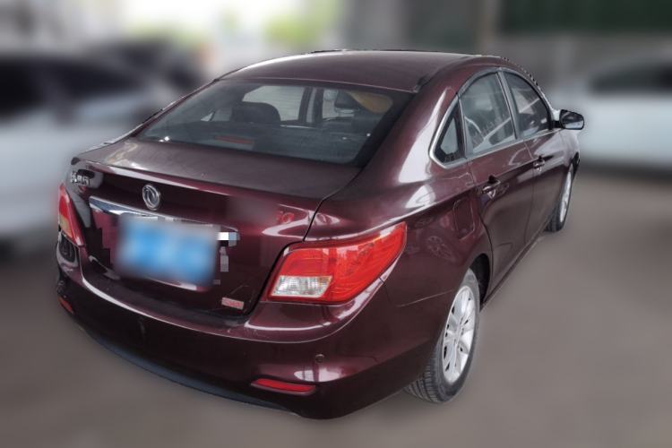 Used FORTHING Joyear S50 2014 1.6L CVT Luxury Model
