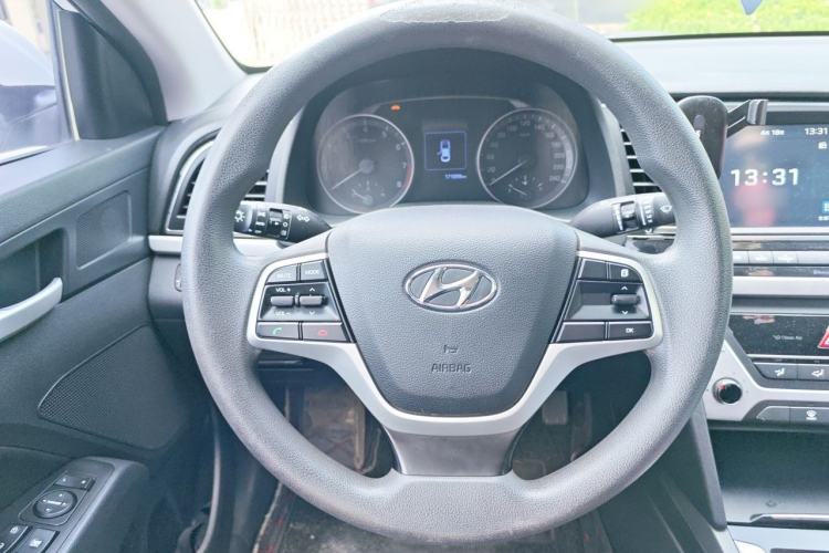 Used Hyundai Elantra (6th Generation / Lingdong) 2016 1.6L Automatic ZhiXuan · Luxury Version