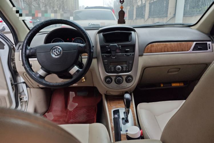 Used Buick Excelle 2015 1.5L Automatic Classic Model

