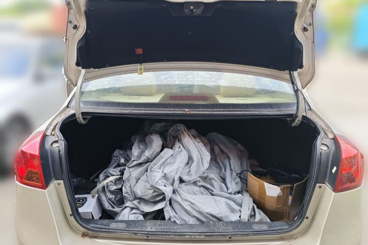 Used Buick Excelle 2013 1.5L Automatic Classic Model Trunk