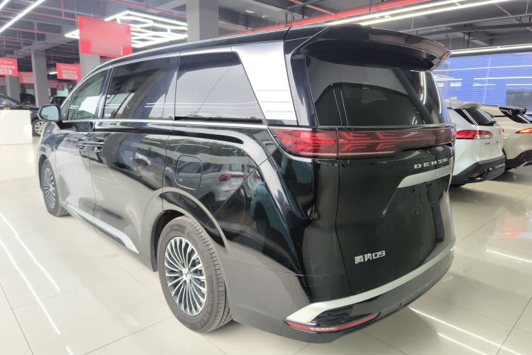 Used Denza D9 2024 DM-i 980 Four-Wheel Drive Flagship Model