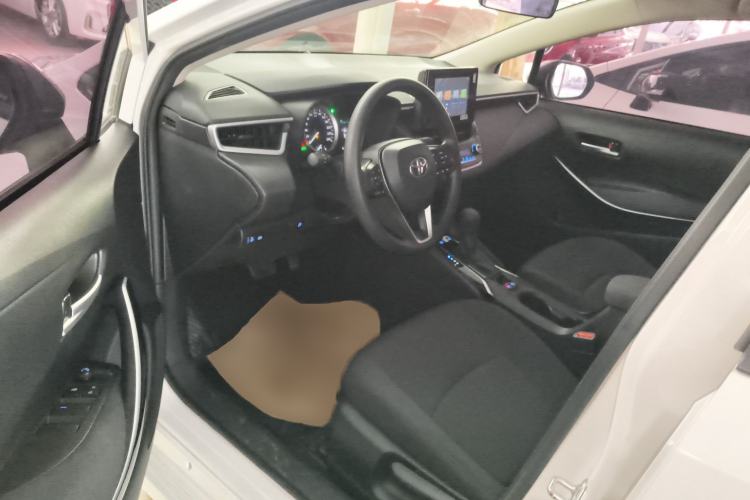 Used Toyota Corolla 2022 Dual-Motor 1.8L E-CVT Pioneer Edition
