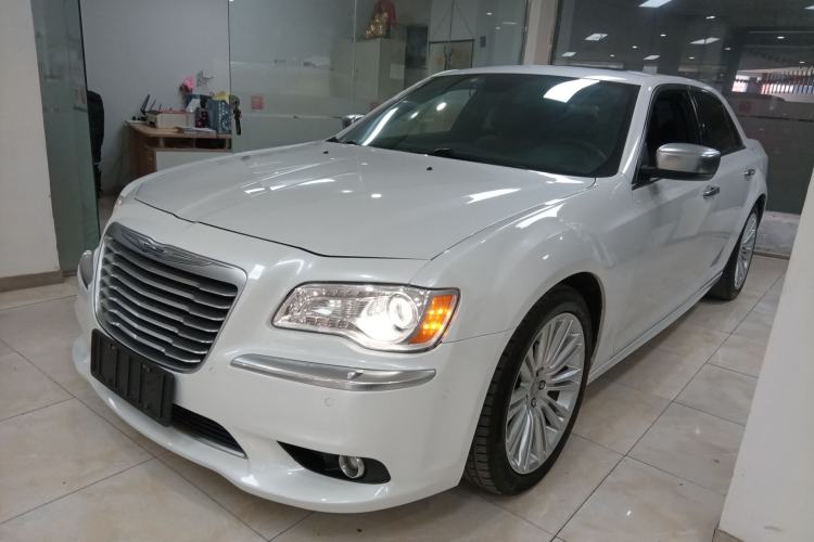 Used Chrysler 300C 2014 3.0L Excellence Edition