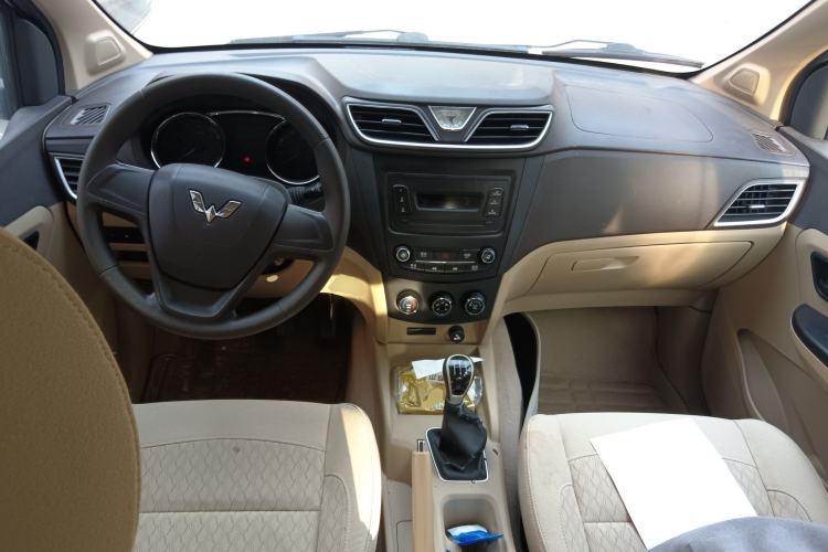 Used Wuling Hongguang 2015 1.5L S1 Standard China V-Emission Standards