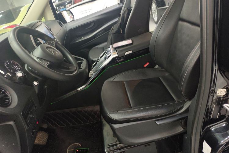 Used Mercedes-Benz Vito 2021 2.0T Elite Version 7 Seats Left Front Seat