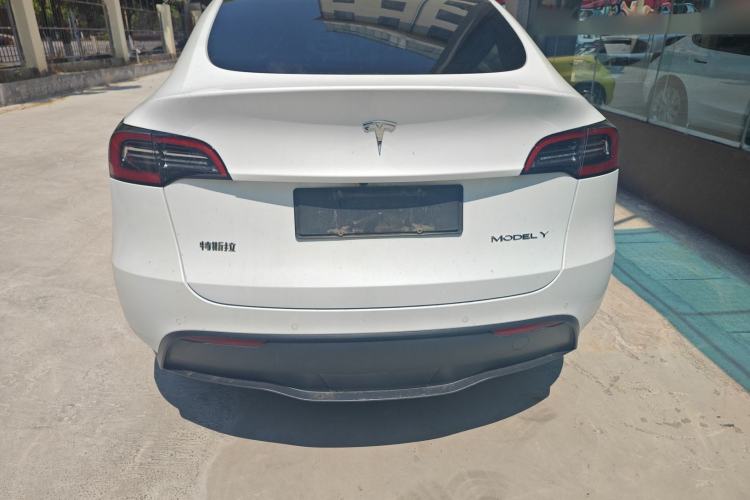 Used Tesla Model Y 2022 Long-Range All-Wheel-Drive Version Rear