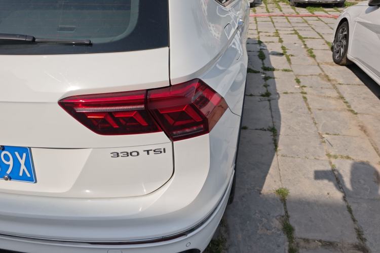 Used Volkswagen Tiguan L 2024 330TSI Automatic Two-Wheel Drive R-Line Enhanced Edition Exterior 3