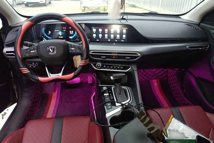 Used CHANGAN Eado 2021 PLUS Blue Whale NE 1.4T GDI DCT Prestige Model Center Console