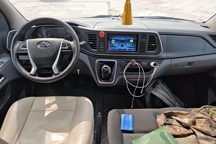 Used SAIC MAXUS Xintu V80 2019 2.0T Plus 6-Speed Manual – Aoyuntong Short Wheelbase Ultra-Low Roof 5/6-Seater