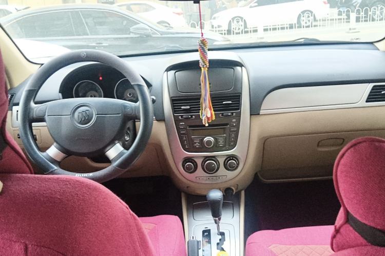 Used Buick Excelle 2011 1.6LX-AT Center Console