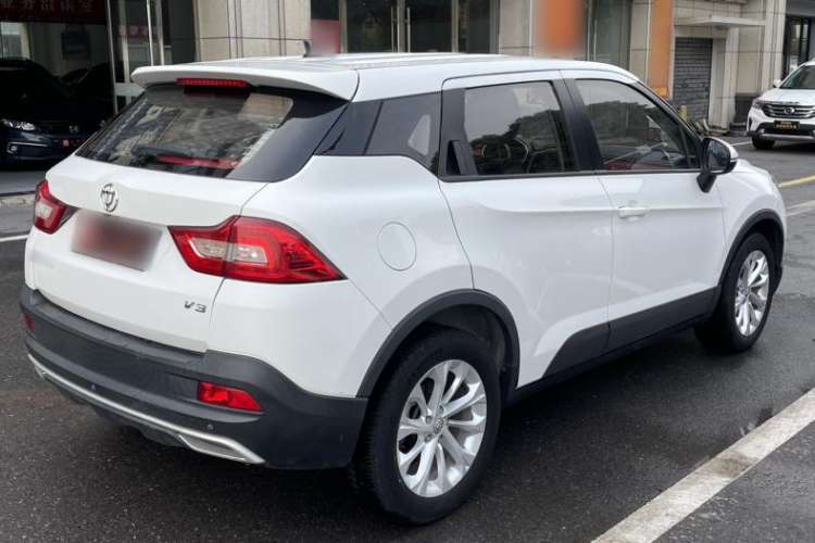 Used Brilliance V3 2017 1.5L Automatic Smart Version