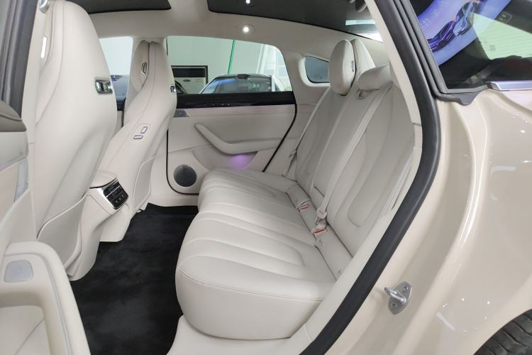 Used Hima Luxeed S7 2025 785 km Ultra Left Rear Seat