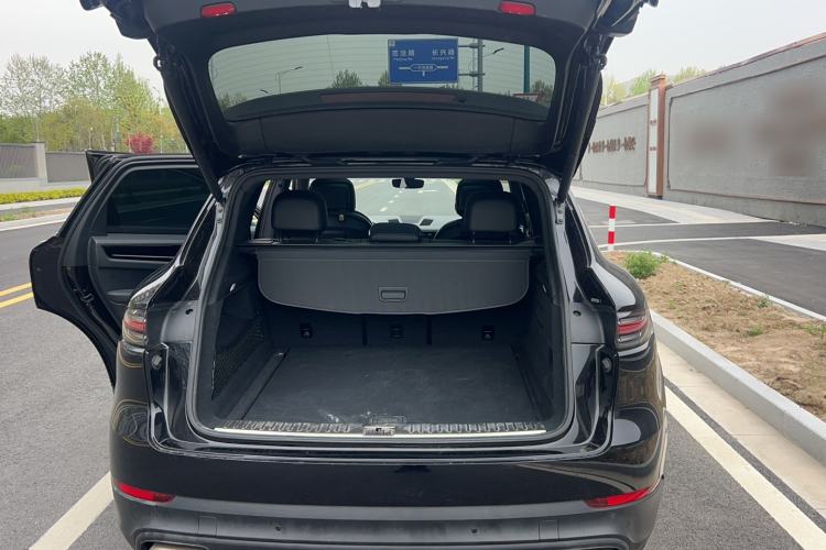 Used Porsche Cayenne 2018 Cayenne 3.0T Trunk