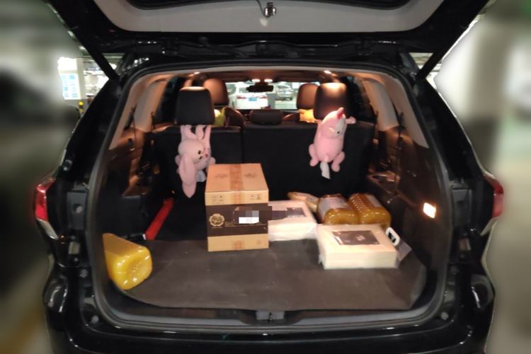 Used Toyota Highlander 2018 2.0T Four-Wheel Drive Prestige Version 7 Seats China V Emission Standard