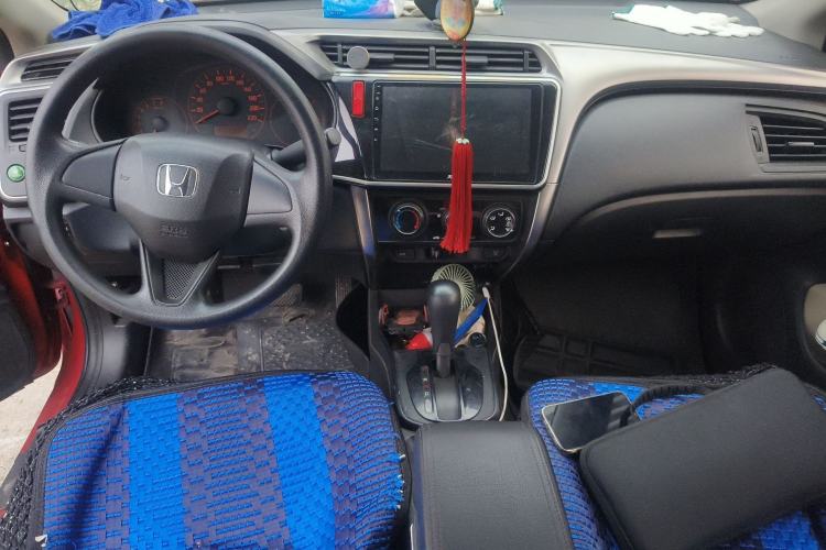 Used Honda City 2017 1.5L CVT Comfort Version Center Console