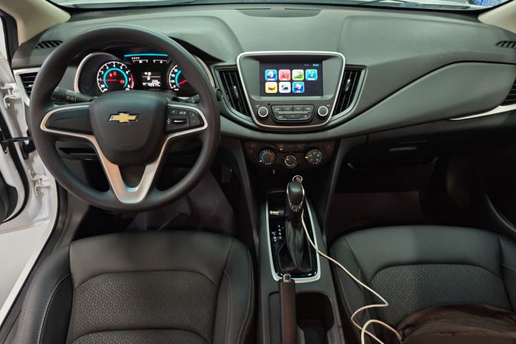 Used Chevrolet Cavalier 2019 320 Automatic Xinyue Edition Center Console