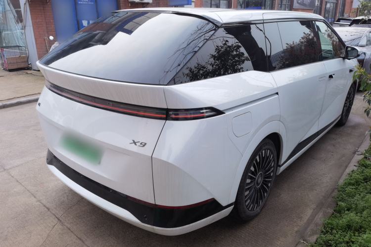Used XPeng X9 2025 740 Ultra-Long Range Max
