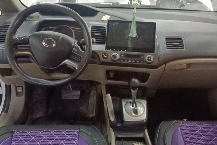 Used CIIMO 2015 1.8L Automatic Luxury Edition