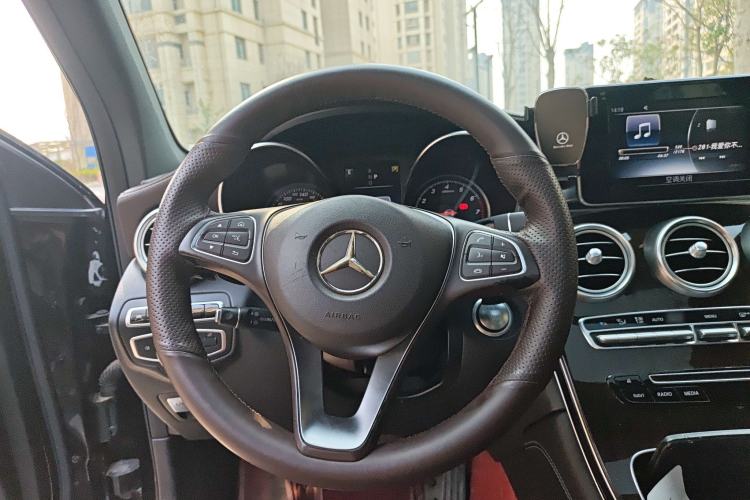 Used Mercedes-Benz GLC 2016 GLC 260 4MATIC Luxury Model