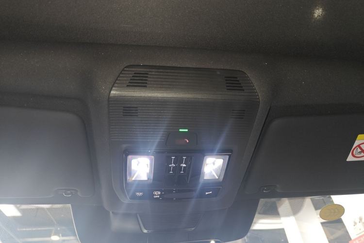 Used Volkswagen Teramont 2025 Tiguan Pro 450TSI Four-Wheel Drive Summit Edition
