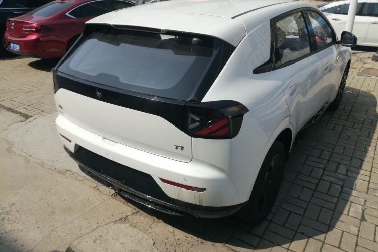 Used ARCFOX T1 2025 Model 425 PRO
