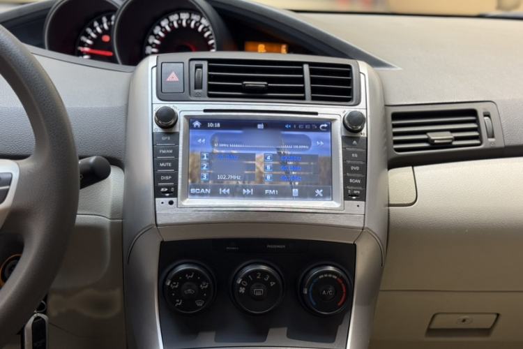 Used Toyota Verso 2014 Starlight 180E CVT Elite Edition
