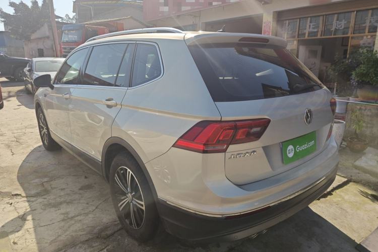 Used Volkswagen Tiguan L 2020 330TSI Automatic Two-Wheel Drive Panoramic Comfort Edition China VI Standard
