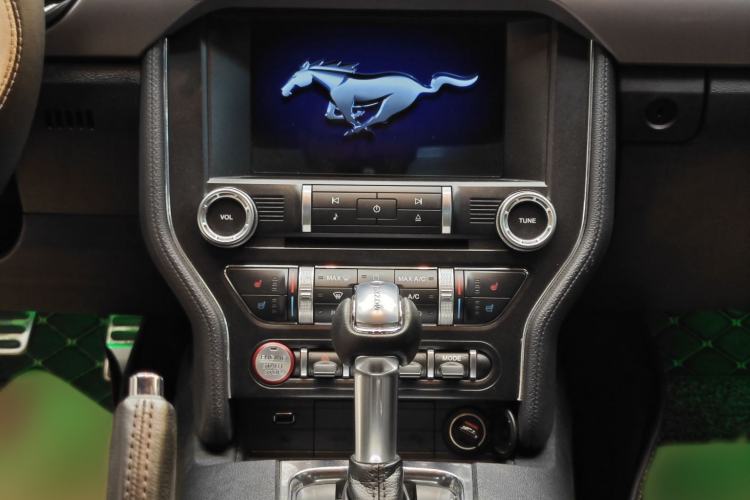 Used Ford Mustang 2021 2.3T EcoBoost Interior 6