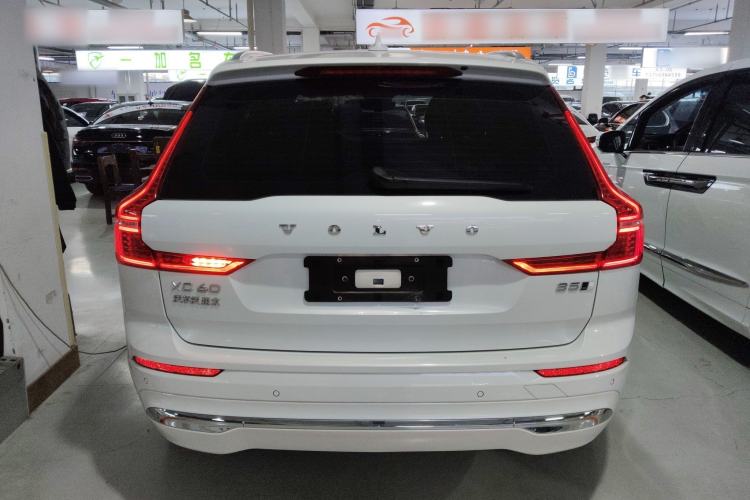 Used Volvo XC60 2023 B5 4x4 Smart Luxury Edition