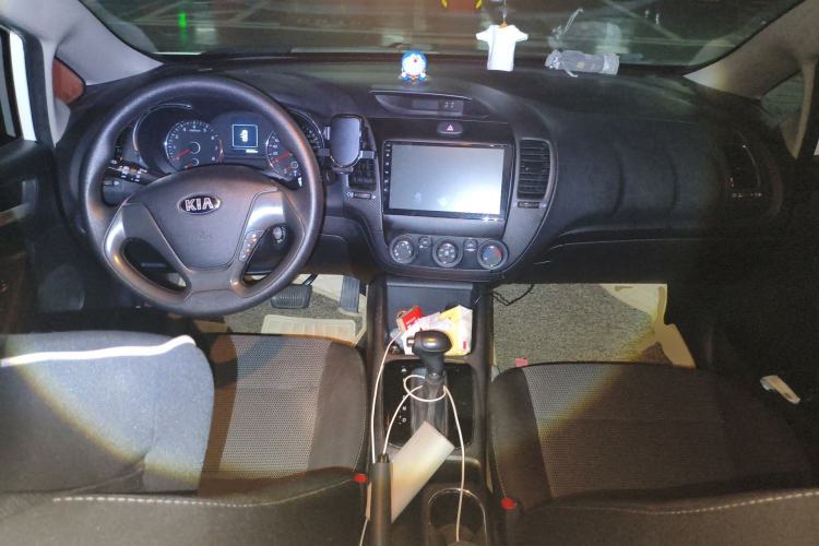 Used Kia K3 2016 1.6L Automatic GLS Center Console