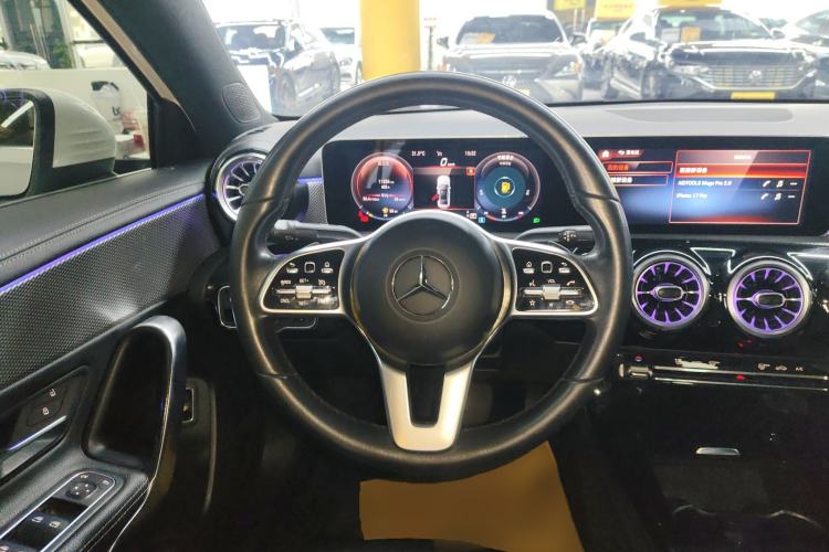 Used Mercedes-Benz A-Class 2020 Facelift A 180 L Sport Sedan Special Configuration
