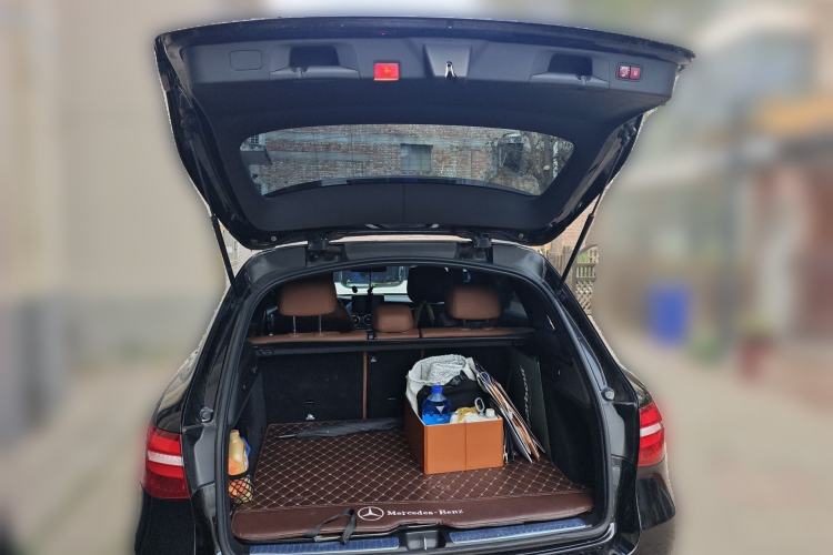 Used Mercedes-Benz GLC 2016 GLC 300 4MATIC Luxury Model Trunk